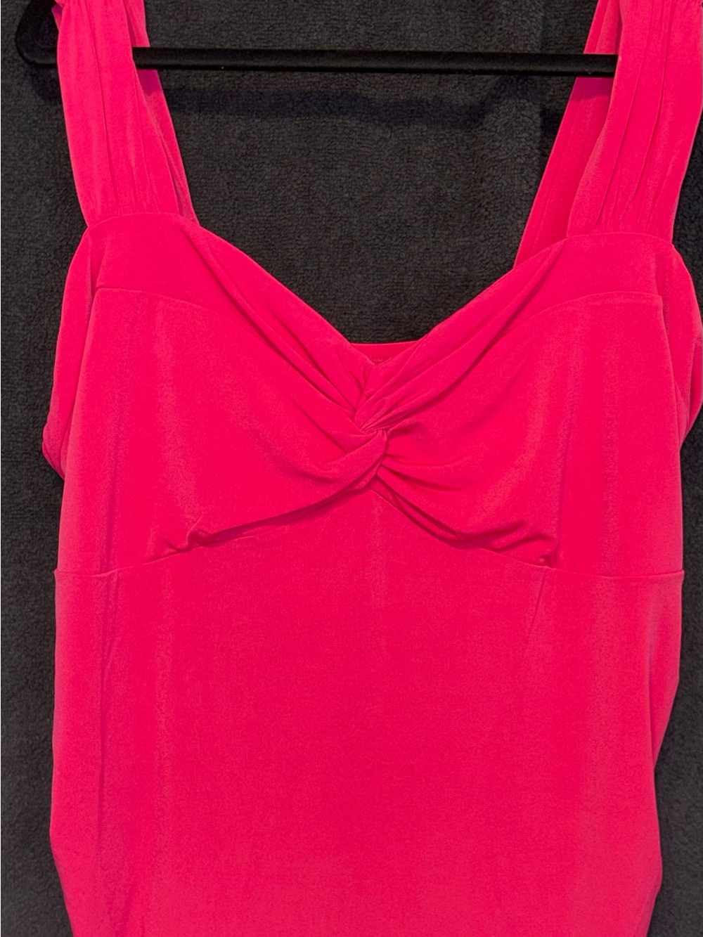 NWT - Torrid Studio Knit Sweetheart Twist Top in Pink Peacock. Sz 1x (14/16)